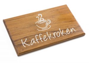 gravert skilt