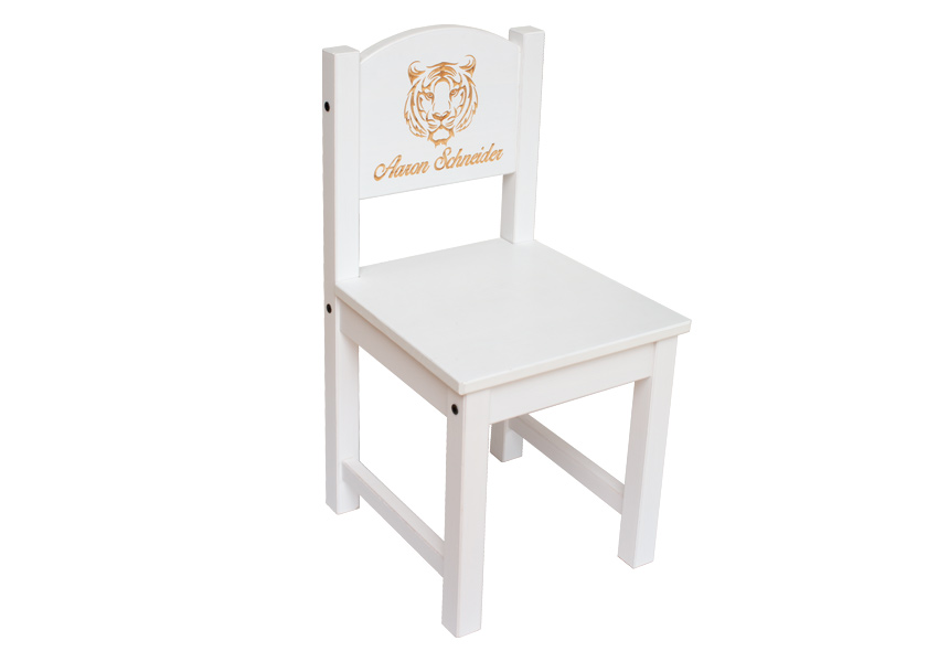 Barnestol med gravering – Design selv – Treboden Barnestol med gravering – Design selv – Treboden